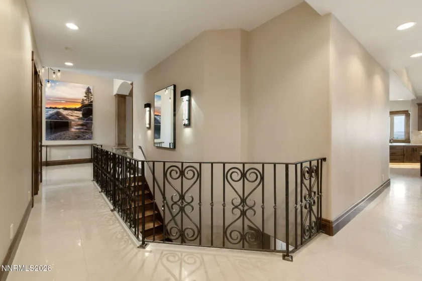 386 Questa, Reno, Nevada 89511, 6 Bedrooms Bedrooms, ,5 BathroomsBathrooms,Residential,Residential,Questa,0,260010771