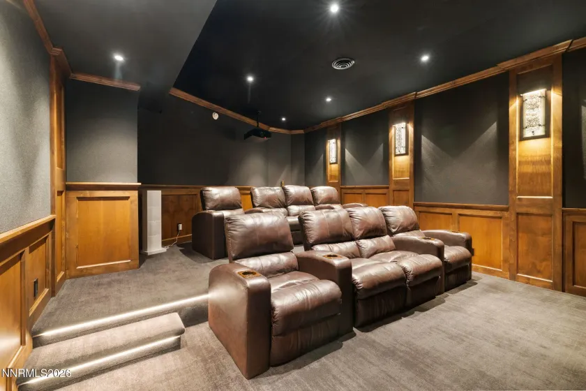 386 Questa, Reno, Nevada 89511, 6 Bedrooms Bedrooms, ,5 BathroomsBathrooms,Residential,Residential,Questa,0,260010771