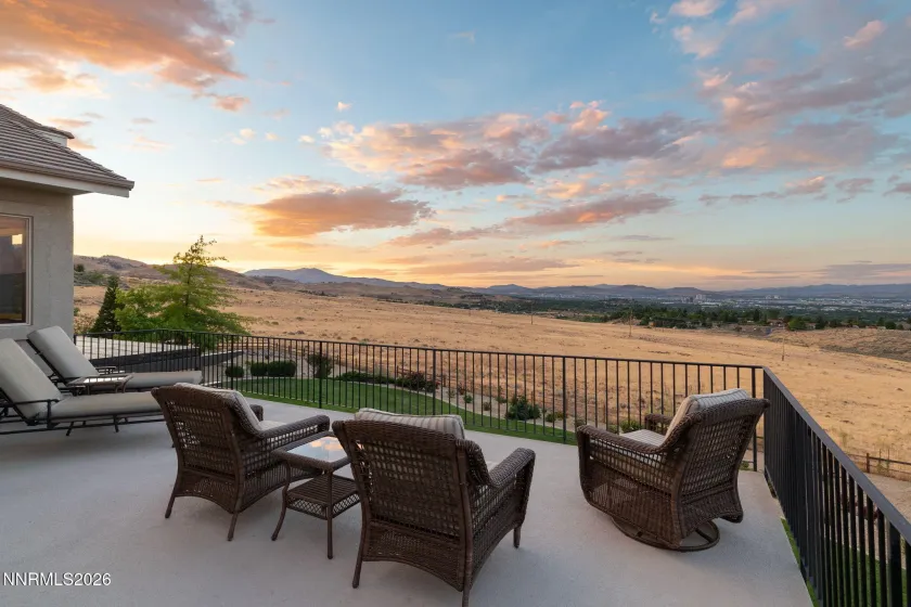 386 Questa, Reno, Nevada 89511, 6 Bedrooms Bedrooms, ,5 BathroomsBathrooms,Residential,Residential,Questa,0,260010771