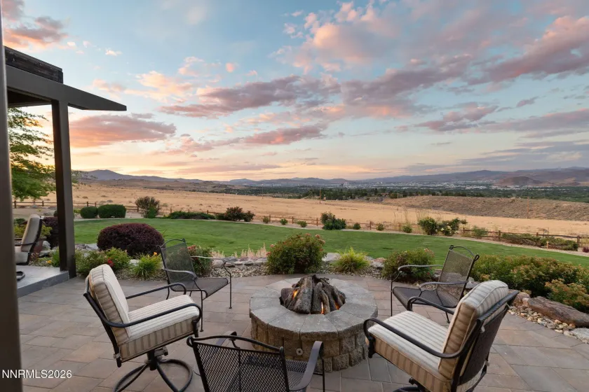 386 Questa, Reno, Nevada 89511, 6 Bedrooms Bedrooms, ,5 BathroomsBathrooms,Residential,Residential,Questa,0,260010771