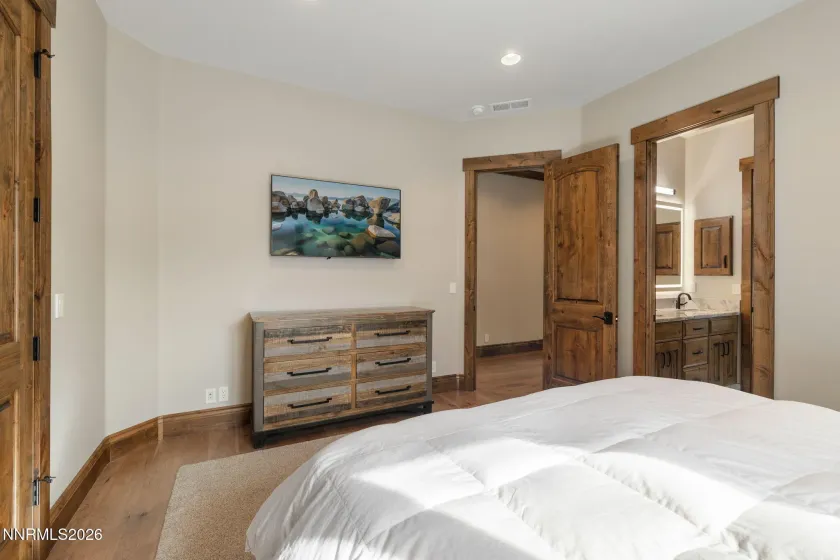 386 Questa, Reno, Nevada 89511, 6 Bedrooms Bedrooms, ,5 BathroomsBathrooms,Residential,Residential,Questa,0,260010771