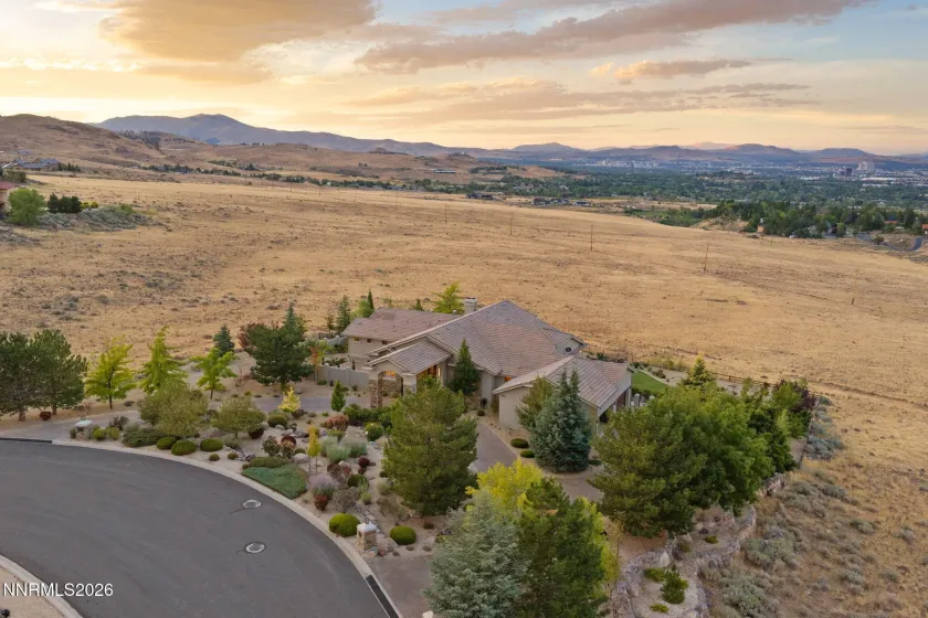 386 Questa, Reno, Nevada 89511, 6 Bedrooms Bedrooms, ,5 BathroomsBathrooms,Residential,Residential,Questa,0,260010771