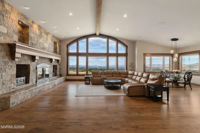 386 Questa, Reno, Nevada 89511, 6 Bedrooms Bedrooms, ,5 BathroomsBathrooms,Residential,Residential,Questa,0,260010771