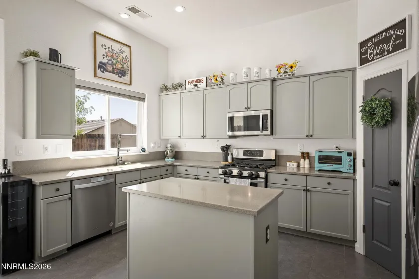 1727 Blue Oak, Fernley, Nevada 89408, 3 Bedrooms Bedrooms, ,2 BathroomsBathrooms,Residential,Residential,Blue Oak,0,260010773