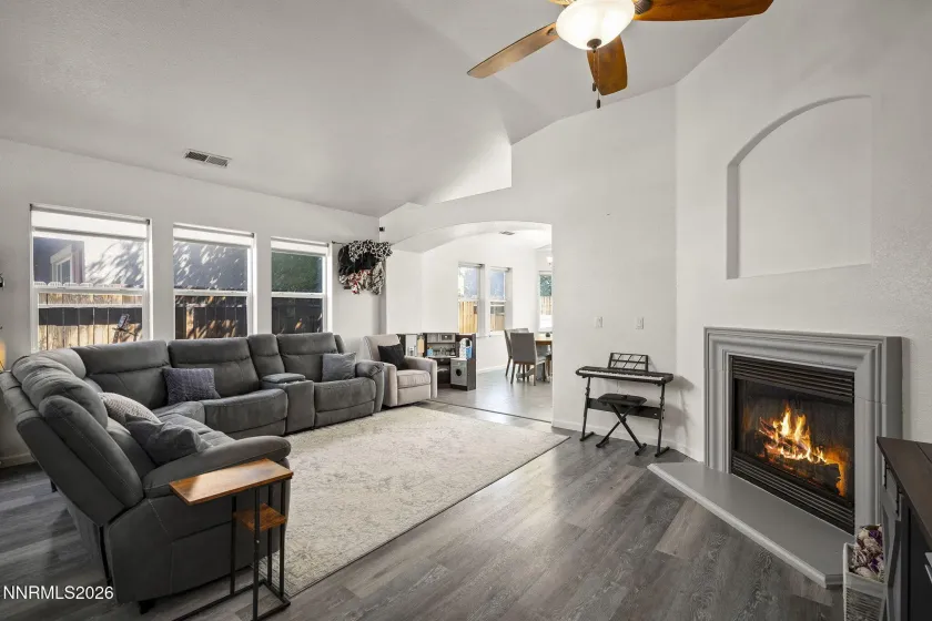 1727 Blue Oak, Fernley, Nevada 89408, 3 Bedrooms Bedrooms, ,2 BathroomsBathrooms,Residential,Residential,Blue Oak,0,260010773