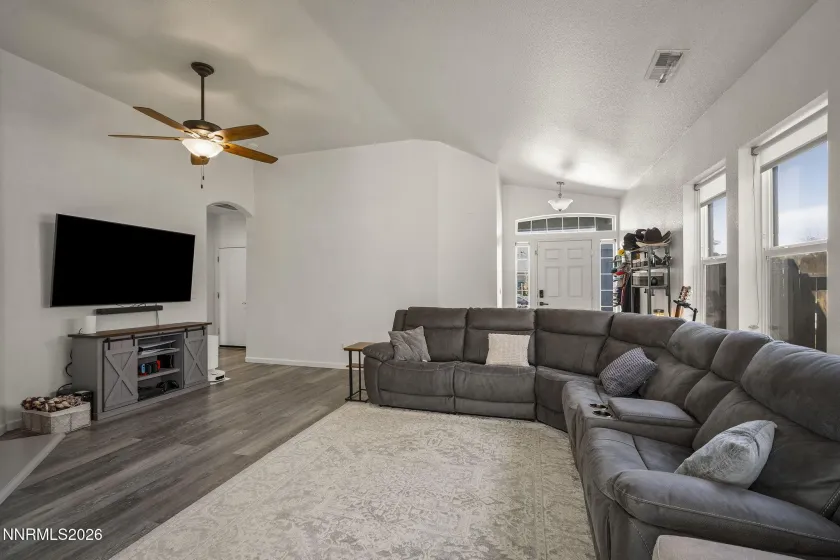 1727 Blue Oak, Fernley, Nevada 89408, 3 Bedrooms Bedrooms, ,2 BathroomsBathrooms,Residential,Residential,Blue Oak,0,260010773