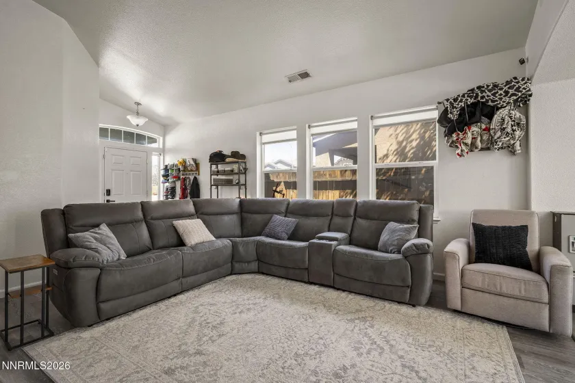 1727 Blue Oak, Fernley, Nevada 89408, 3 Bedrooms Bedrooms, ,2 BathroomsBathrooms,Residential,Residential,Blue Oak,0,260010773