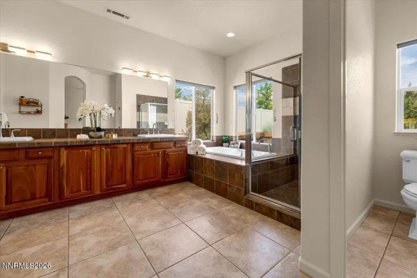 12200 Hidden Hills, Sparks, Nevada 89441, 5 Bedrooms Bedrooms, ,3 BathroomsBathrooms,Residential,Residential,Hidden Hills,0,260010775