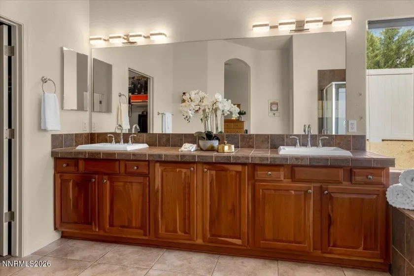 12200 Hidden Hills, Sparks, Nevada 89441, 5 Bedrooms Bedrooms, ,3 BathroomsBathrooms,Residential,Residential,Hidden Hills,0,260010775