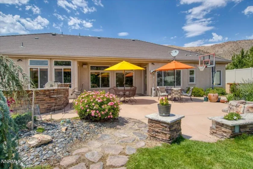 12200 Hidden Hills, Sparks, Nevada 89441, 5 Bedrooms Bedrooms, ,3 BathroomsBathrooms,Residential,Residential,Hidden Hills,0,260010775