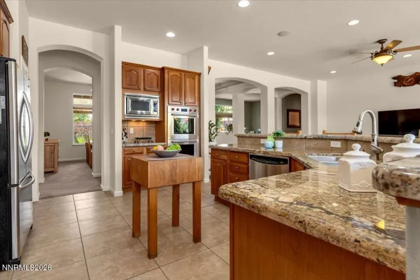 12200 Hidden Hills, Sparks, Nevada 89441, 5 Bedrooms Bedrooms, ,3 BathroomsBathrooms,Residential,Residential,Hidden Hills,0,260010775