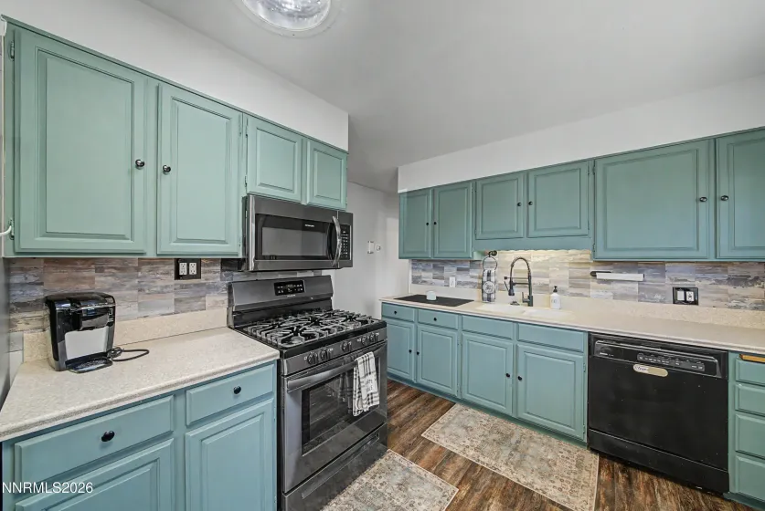 934 Pyramid, Sparks, Nevada 89431, 3 Bedrooms Bedrooms, ,2 BathroomsBathrooms,Residential,Residential,Pyramid,0,260010779