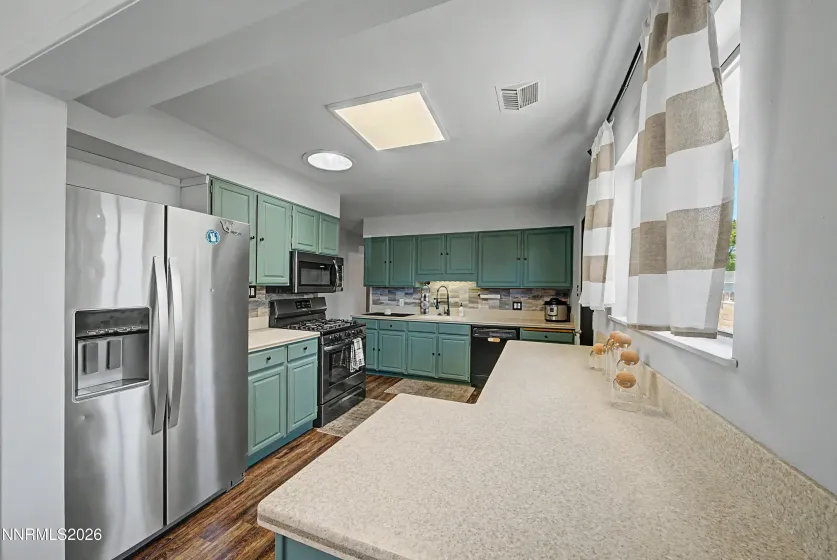 934 Pyramid, Sparks, Nevada 89431, 3 Bedrooms Bedrooms, ,2 BathroomsBathrooms,Residential,Residential,Pyramid,0,260010779