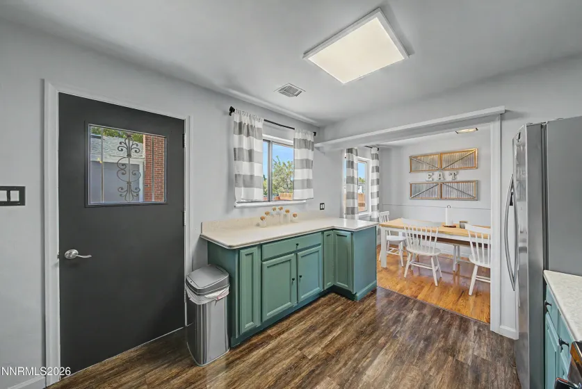 934 Pyramid, Sparks, Nevada 89431, 3 Bedrooms Bedrooms, ,2 BathroomsBathrooms,Residential,Residential,Pyramid,0,260010779