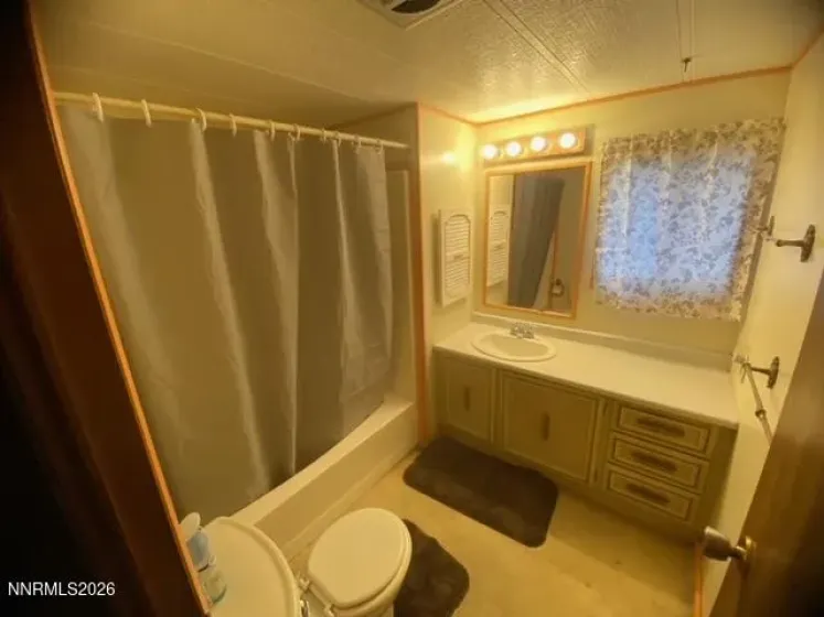 240 Circle, Fernley, Nevada 89408, 2 Bedrooms Bedrooms, ,1 BathroomBathrooms,Residential Lease,Manufactured,Circle,0,260010781