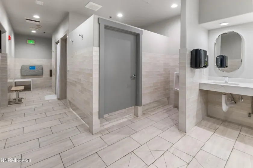 3206 Old Coach, Reno, Nevada 89511, 3 Bedrooms Bedrooms, ,3 BathroomsBathrooms,Residential,Residential,Old Coach,0,260010836