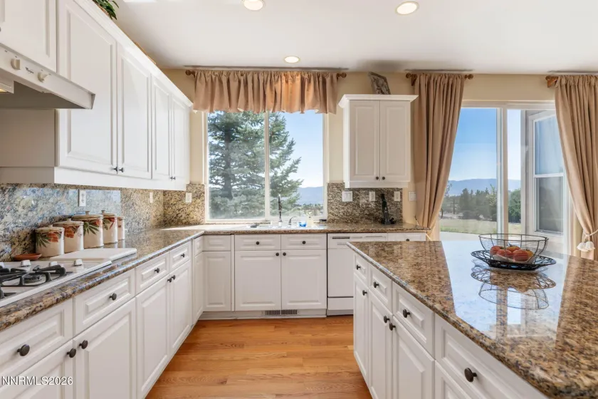 3206 Old Coach, Reno, Nevada 89511, 3 Bedrooms Bedrooms, ,3 BathroomsBathrooms,Residential,Residential,Old Coach,0,260010836