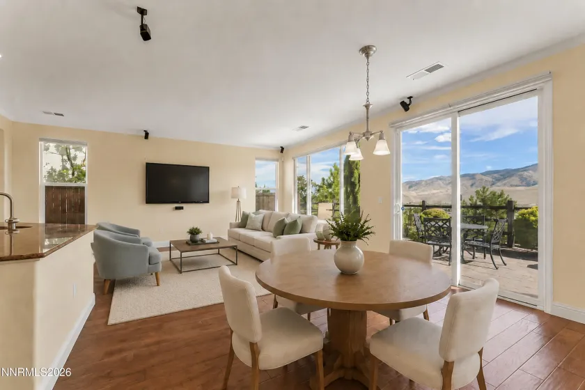 9130 Mount Pleasant, Reno, Nevada 89523, 2 Bedrooms Bedrooms, ,2 BathroomsBathrooms,Residential,Residential,Mount Pleasant,0,260010839