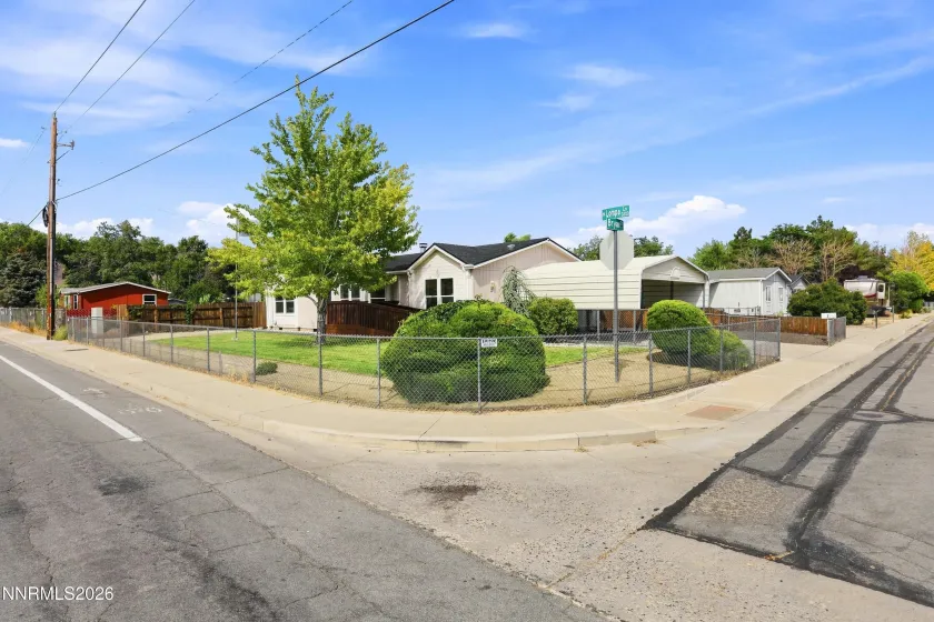 2 Bryan, Carson City, Nevada 89706, 3 Bedrooms Bedrooms, ,2 BathroomsBathrooms,Residential,Residential,Bryan,0,260010840