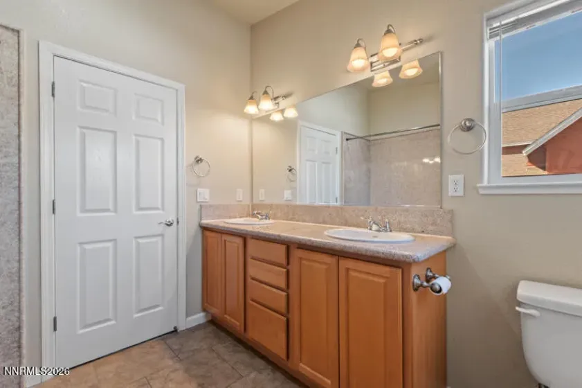 1042 Peach Blossom, Sparks, Nevada 89436, 3 Bedrooms Bedrooms, ,3 BathroomsBathrooms,Residential,Residential,Peach Blossom,0,260010848