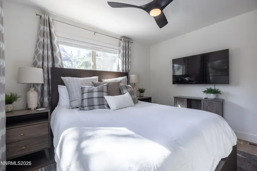 1333 Zurich, Incline Village, Nevada 89451, 3 Bedrooms Bedrooms, ,2 BathroomsBathrooms,Residential,Residential,Zurich,0,260010851