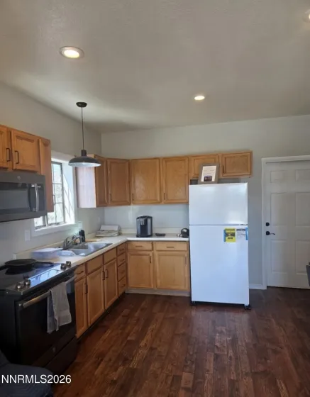 545 I, Hawthorne, Nevada 89415, 2 Bedrooms Bedrooms, ,1 BathroomBathrooms,Residential,Residential,I,0,260010853