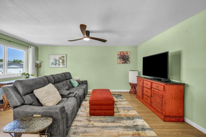 345 Gault, Sparks, Nevada 89431, 3 Bedrooms Bedrooms, ,2 BathroomsBathrooms,Residential,Residential,Gault,0,260010857