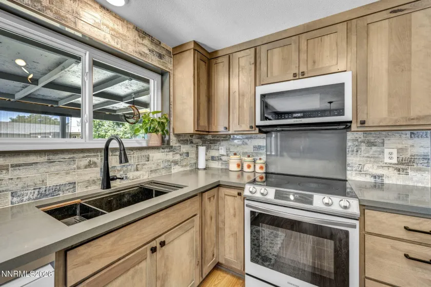 345 Gault, Sparks, Nevada 89431, 3 Bedrooms Bedrooms, ,2 BathroomsBathrooms,Residential,Residential,Gault,0,260010857