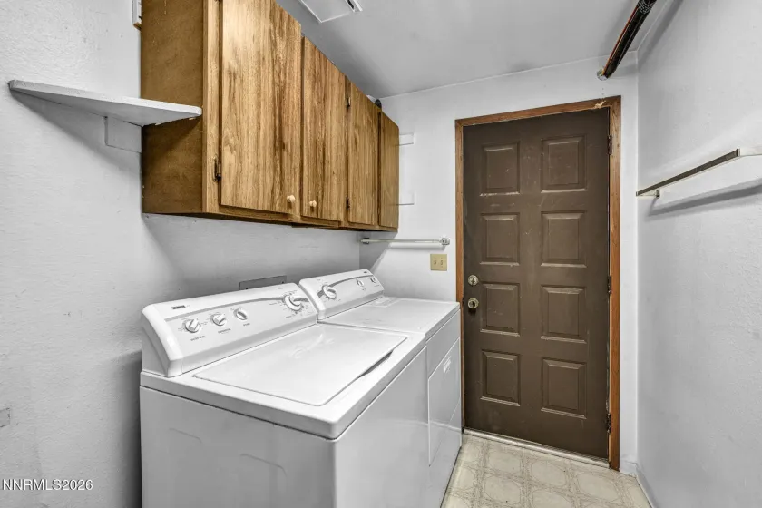 345 Gault, Sparks, Nevada 89431, 3 Bedrooms Bedrooms, ,2 BathroomsBathrooms,Residential,Residential,Gault,0,260010857