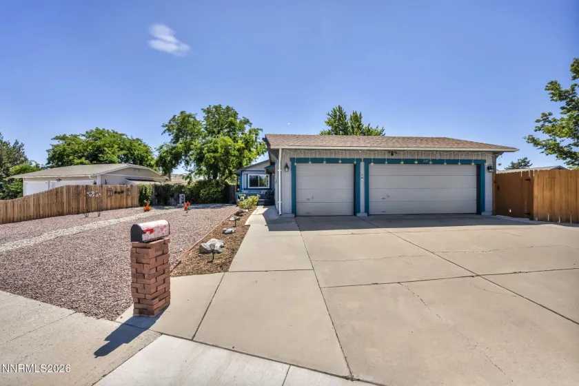 345 Gault, Sparks, Nevada 89431, 3 Bedrooms Bedrooms, ,2 BathroomsBathrooms,Residential,Residential,Gault,0,260010857