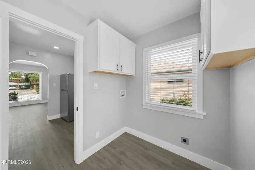 MUD/LAUNDRY ROOM