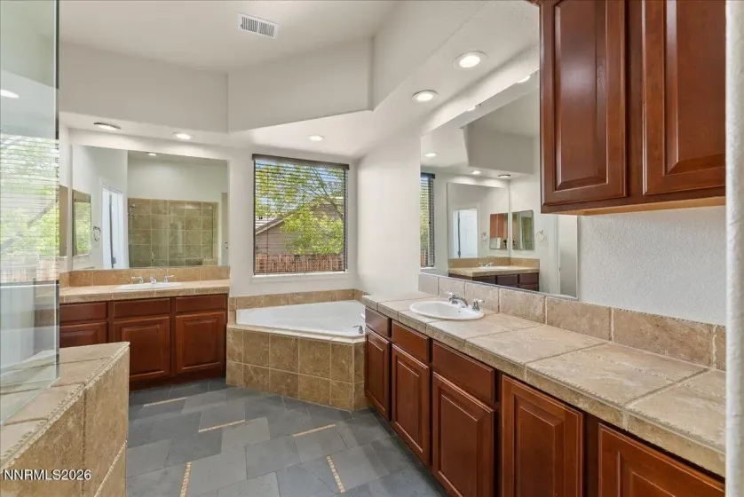 3211 Diamond Ridge, Reno, Nevada 89523, 3 Bedrooms Bedrooms, ,3 BathroomsBathrooms,Residential,Residential,Diamond Ridge,0,260010865