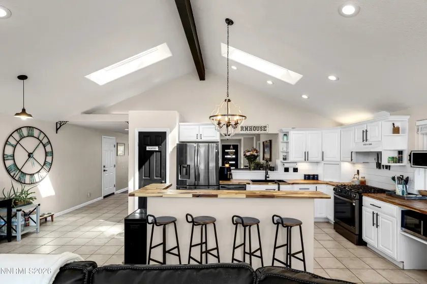 150 Sky Ranch, Sparks, Nevada 89441, 4 Bedrooms Bedrooms, ,2 BathroomsBathrooms,Residential,Residential,Sky Ranch,0,260010871