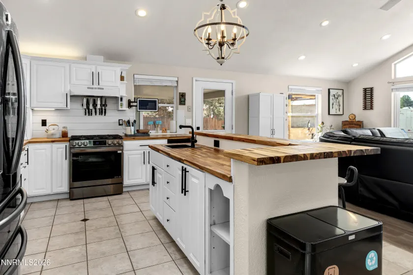 150 Sky Ranch, Sparks, Nevada 89441, 4 Bedrooms Bedrooms, ,2 BathroomsBathrooms,Residential,Residential,Sky Ranch,0,260010871