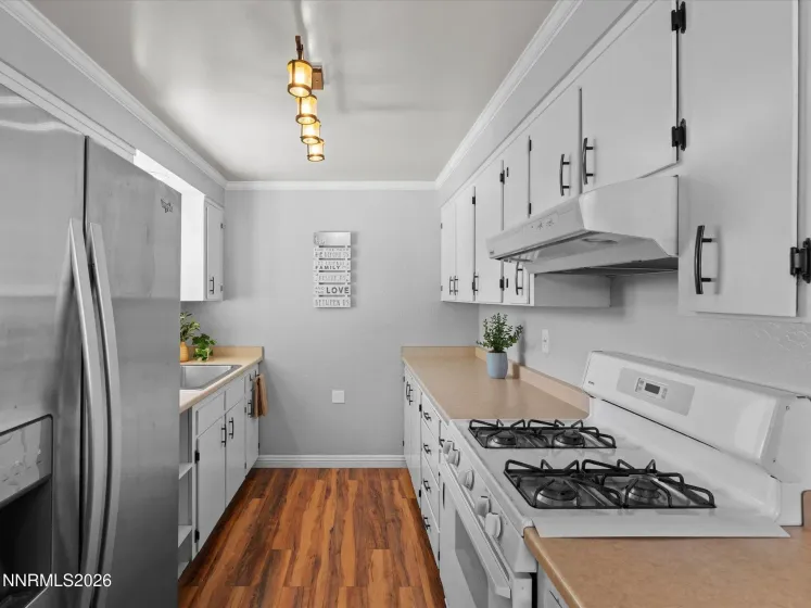 941 Armstrong, Carson City, Nevada 89701, 3 Bedrooms Bedrooms, ,2 BathroomsBathrooms,Residential,Residential,Armstrong,0,260010873