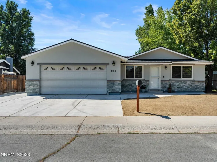 941 Armstrong, Carson City, Nevada 89701, 3 Bedrooms Bedrooms, ,2 BathroomsBathrooms,Residential,Residential,Armstrong,0,260010873