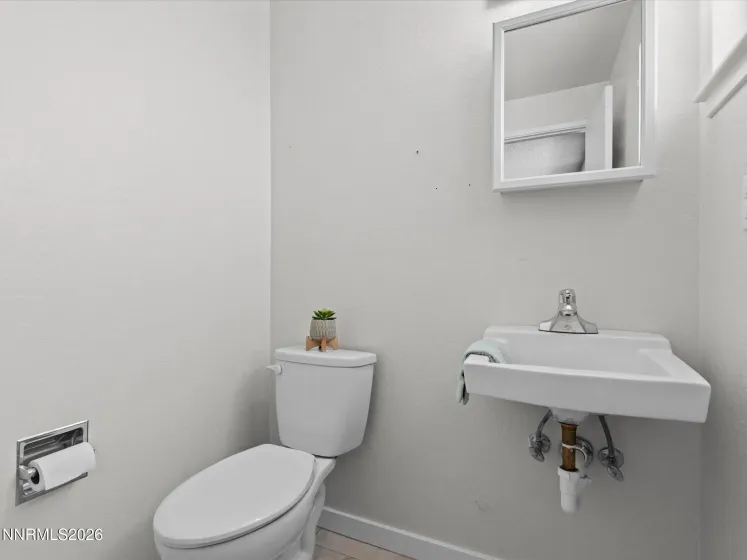 941 Armstrong, Carson City, Nevada 89701, 3 Bedrooms Bedrooms, ,2 BathroomsBathrooms,Residential,Residential,Armstrong,0,260010873