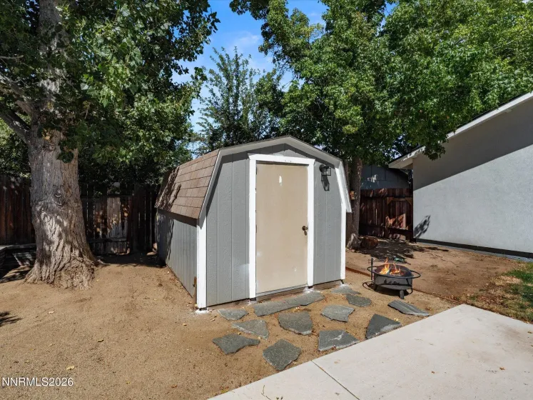 941 Armstrong, Carson City, Nevada 89701, 3 Bedrooms Bedrooms, ,2 BathroomsBathrooms,Residential,Residential,Armstrong,0,260010873