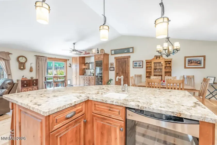12405 Creek Crest, Reno, Nevada 89511, 3 Bedrooms Bedrooms, ,2 BathroomsBathrooms,Residential,Residential,Creek Crest,0,260010876