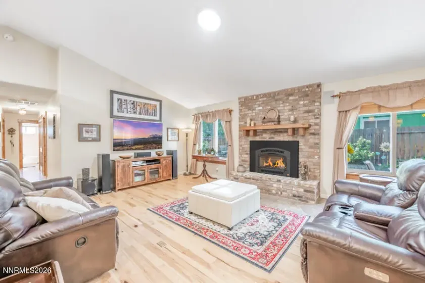 12405 Creek Crest, Reno, Nevada 89511, 3 Bedrooms Bedrooms, ,2 BathroomsBathrooms,Residential,Residential,Creek Crest,0,260010876