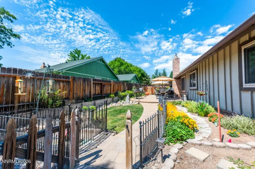 12405 Creek Crest, Reno, Nevada 89511, 3 Bedrooms Bedrooms, ,2 BathroomsBathrooms,Residential,Residential,Creek Crest,0,260010876