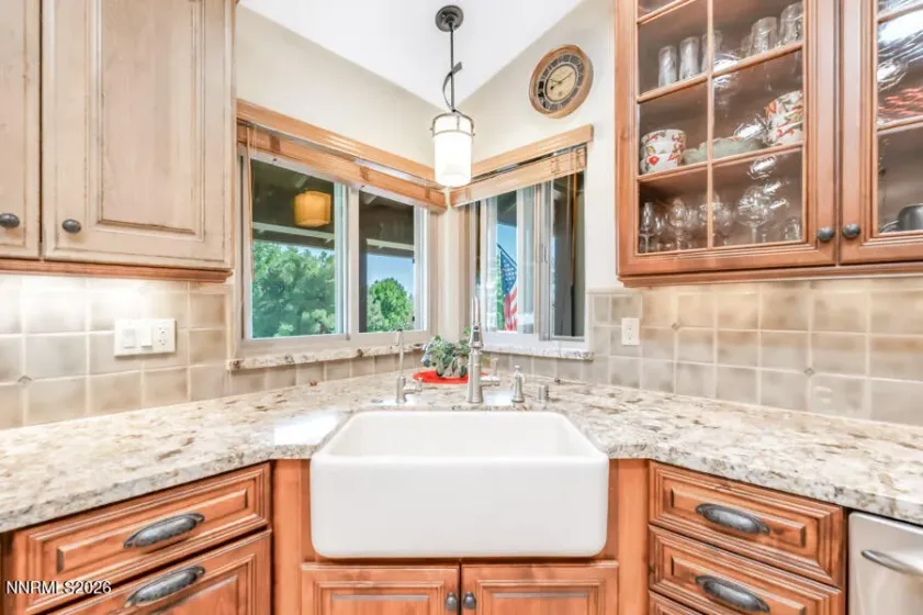 12405 Creek Crest, Reno, Nevada 89511, 3 Bedrooms Bedrooms, ,2 BathroomsBathrooms,Residential,Residential,Creek Crest,0,260010876