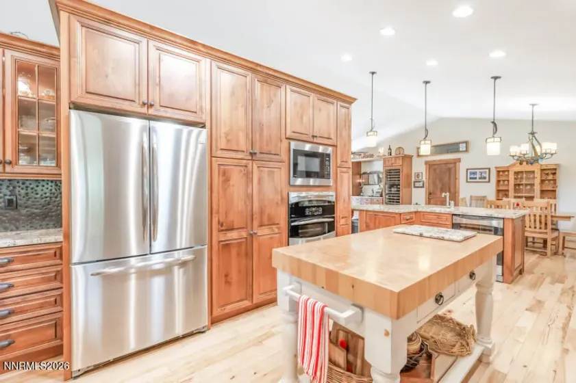 12405 Creek Crest, Reno, Nevada 89511, 3 Bedrooms Bedrooms, ,2 BathroomsBathrooms,Residential,Residential,Creek Crest,0,260010876
