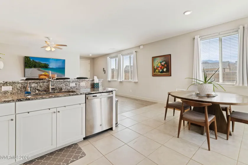 1136 Chalk Bluff, Carson City, Nevada 89701, 3 Bedrooms Bedrooms, ,2 BathroomsBathrooms,Residential,Residential,Chalk Bluff,0,260010877