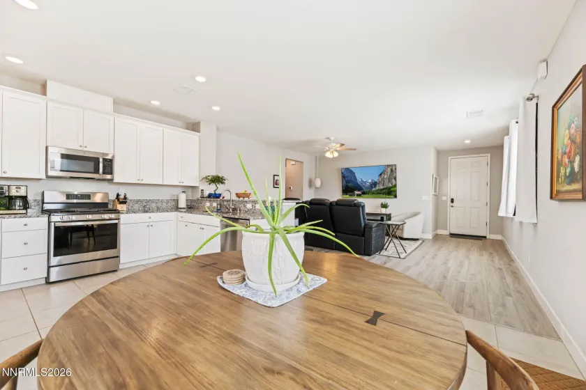 1136 Chalk Bluff, Carson City, Nevada 89701, 3 Bedrooms Bedrooms, ,2 BathroomsBathrooms,Residential,Residential,Chalk Bluff,0,260010877
