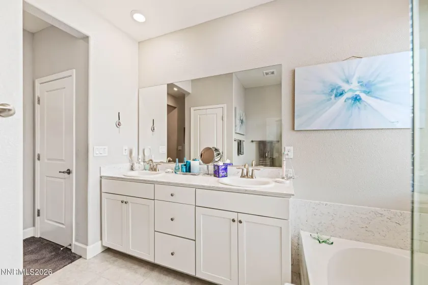 1136 Chalk Bluff, Carson City, Nevada 89701, 3 Bedrooms Bedrooms, ,2 BathroomsBathrooms,Residential,Residential,Chalk Bluff,0,260010877