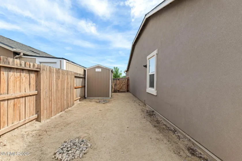 1136 Chalk Bluff, Carson City, Nevada 89701, 3 Bedrooms Bedrooms, ,2 BathroomsBathrooms,Residential,Residential,Chalk Bluff,0,260010877