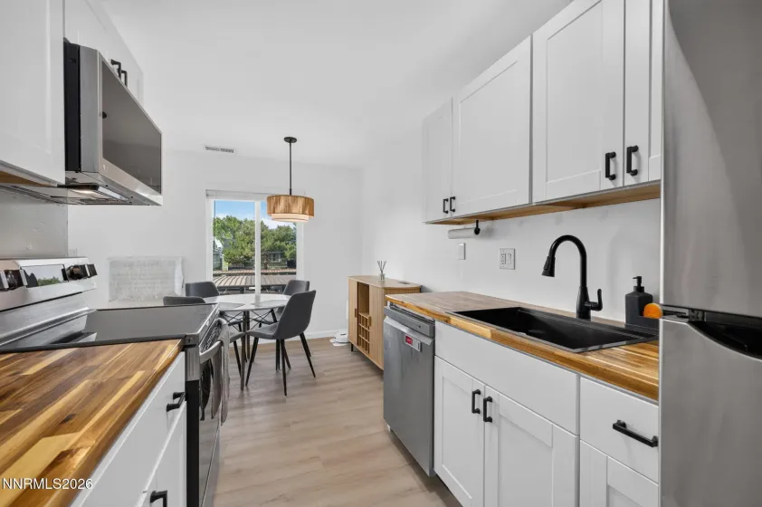 4606 Neil, Reno, Nevada 89502, 1 Bedroom Bedrooms, ,1 BathroomBathrooms,Residential,Residential,Neil,0,260010880
