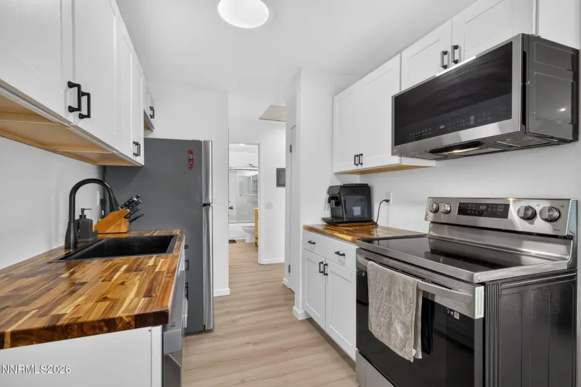 4606 Neil, Reno, Nevada 89502, 1 Bedroom Bedrooms, ,1 BathroomBathrooms,Residential,Residential,Neil,0,260010880