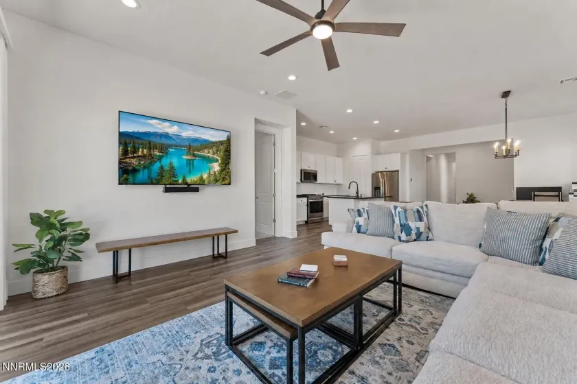 7732 Boulder Falls, Sparks, Nevada 89436, 3 Bedrooms Bedrooms, ,2 BathroomsBathrooms,Residential,Residential,Boulder Falls,0,260010882